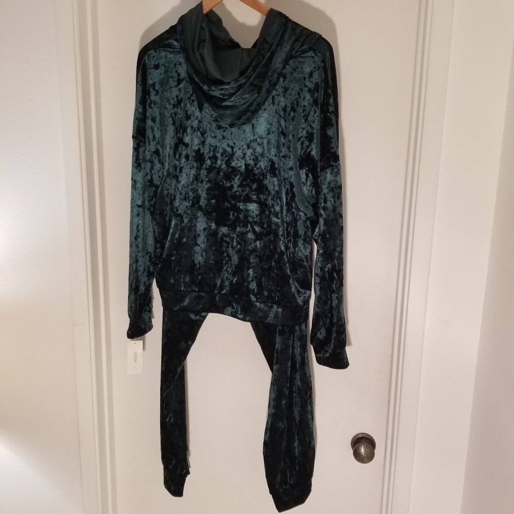 Alfani velvet intimates - Picture 3 of 4